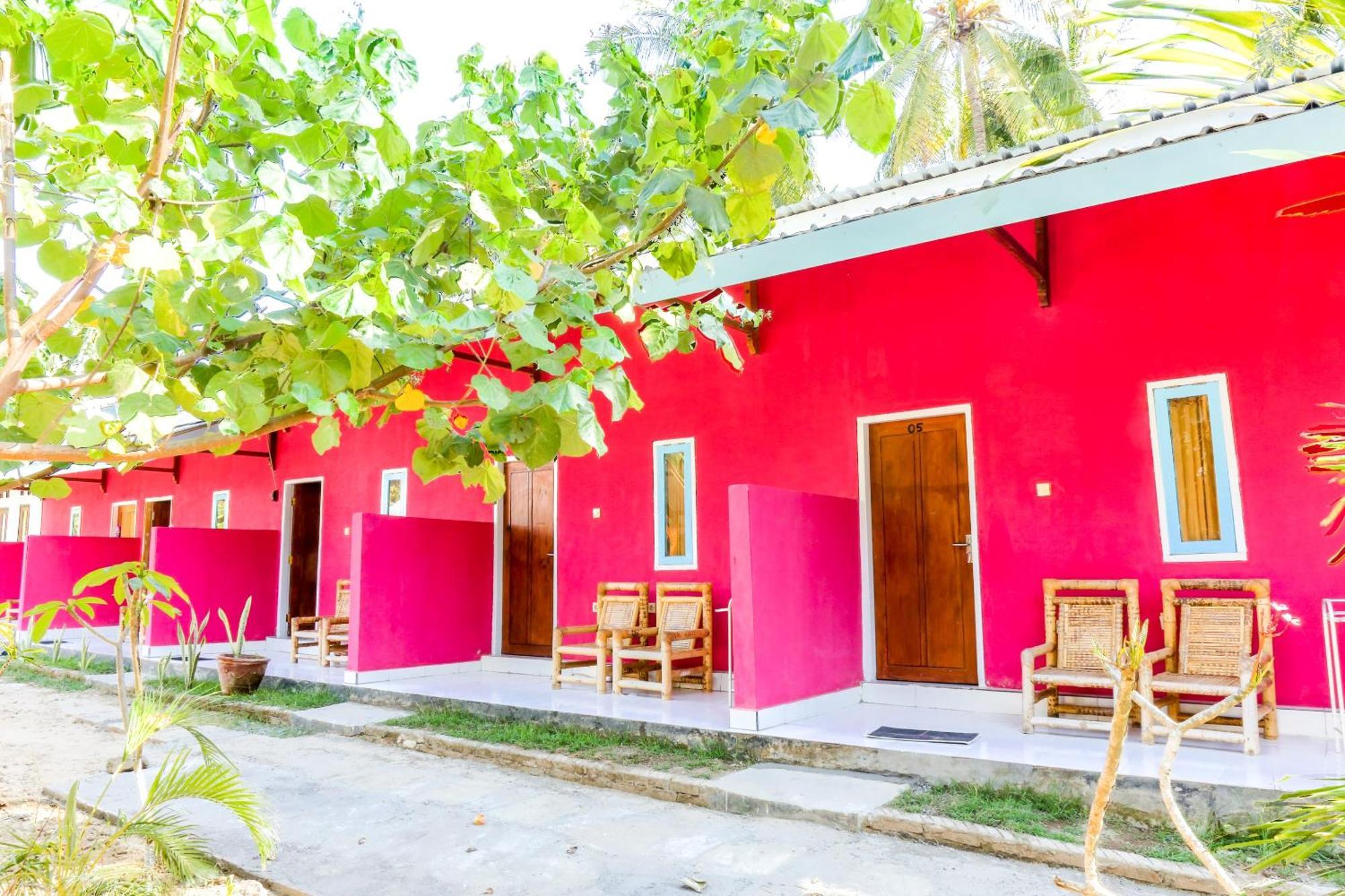Oyo 1662 Zury Homestay Kuta  Екстер'єр фото