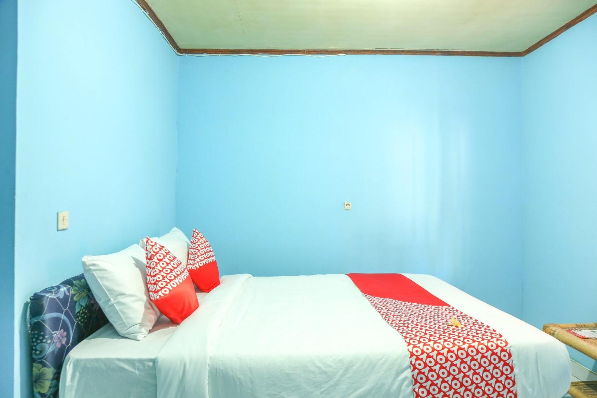 Oyo 1662 Zury Homestay Kuta  Екстер'єр фото