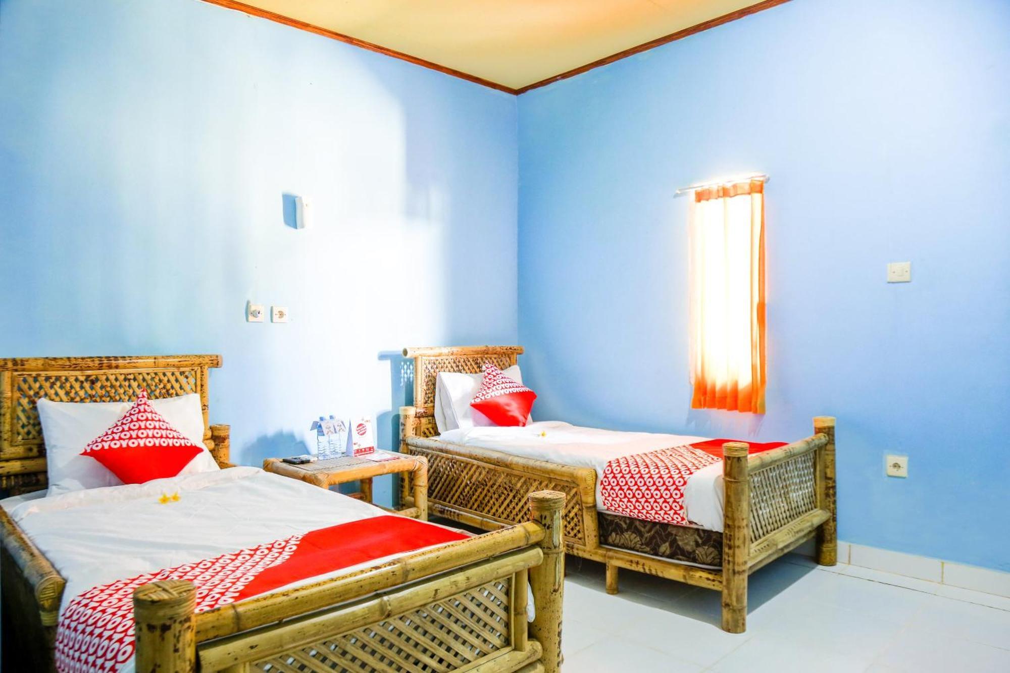 Oyo 1662 Zury Homestay Kuta  Екстер'єр фото