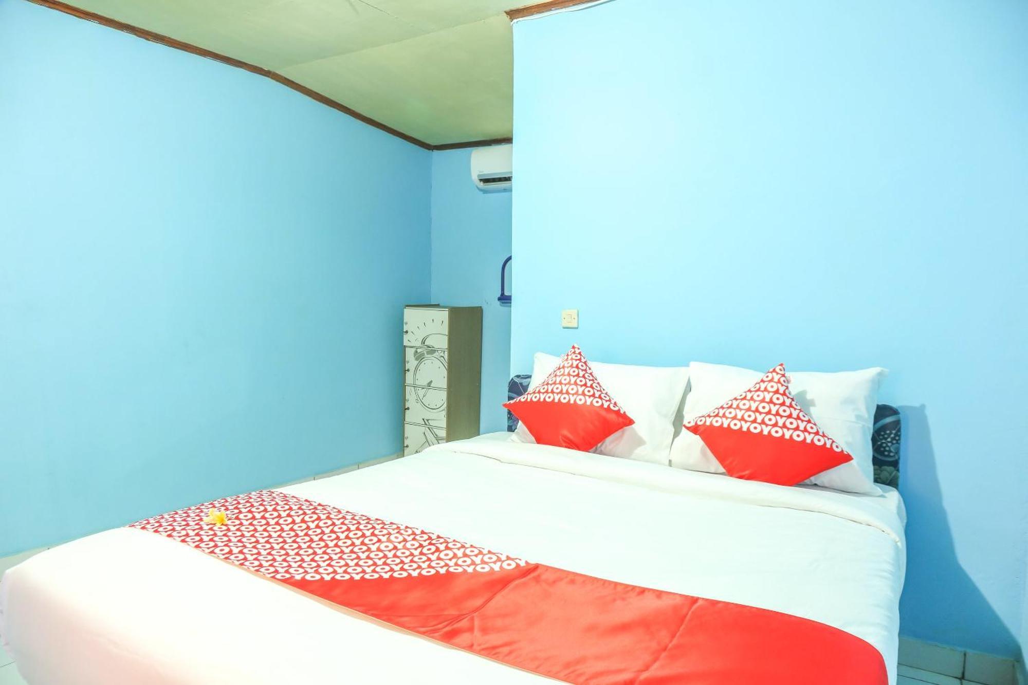 Oyo 1662 Zury Homestay Kuta  Екстер'єр фото