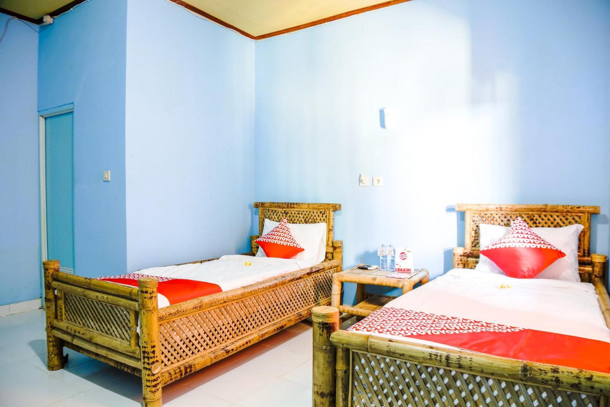 Oyo 1662 Zury Homestay Kuta  Екстер'єр фото